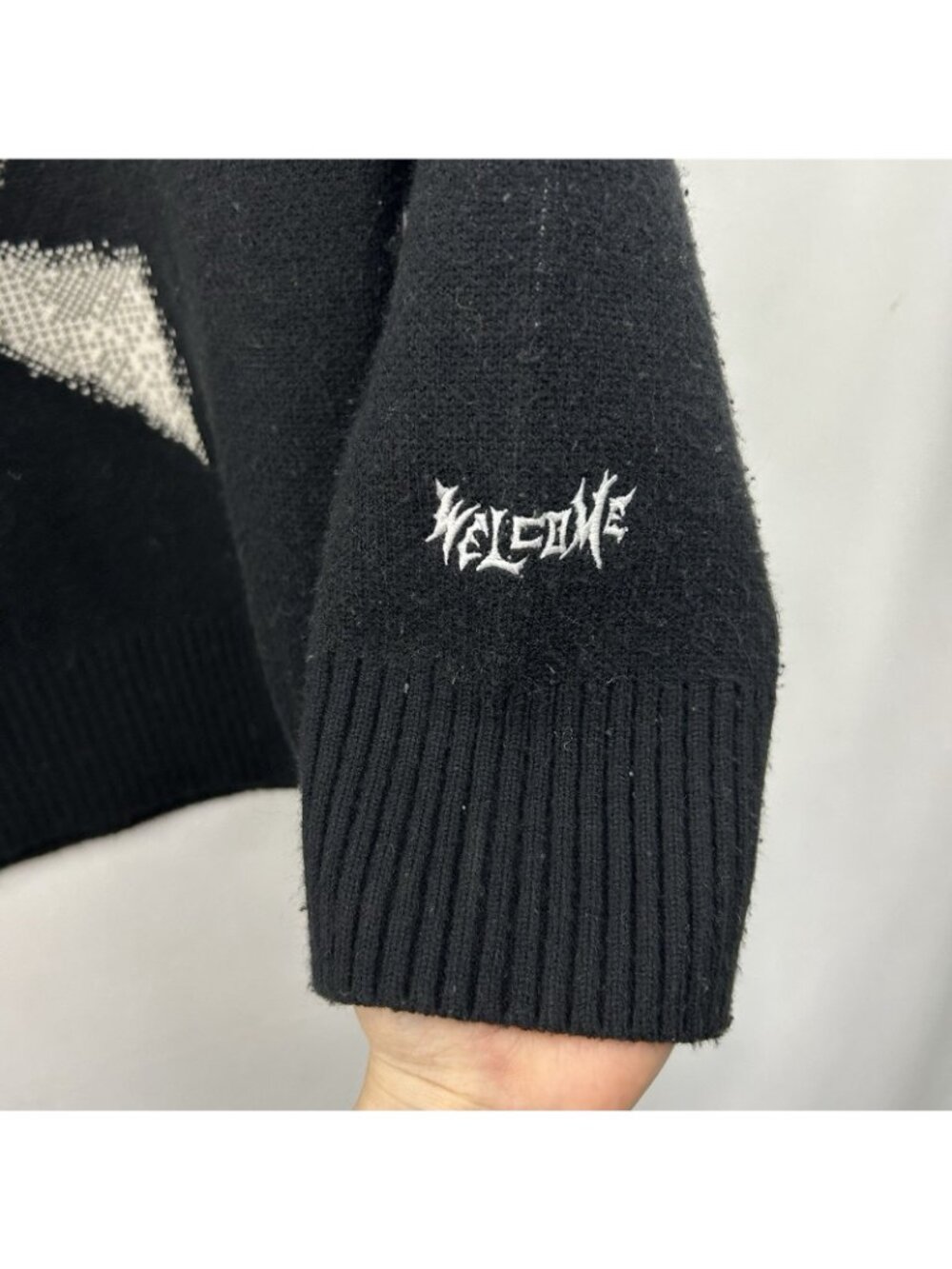 Welcome Skateboards x Beetlejuice "LYDIA SWEATER" Unisex Size XL Crewneck Black - Picture 16 of 16
